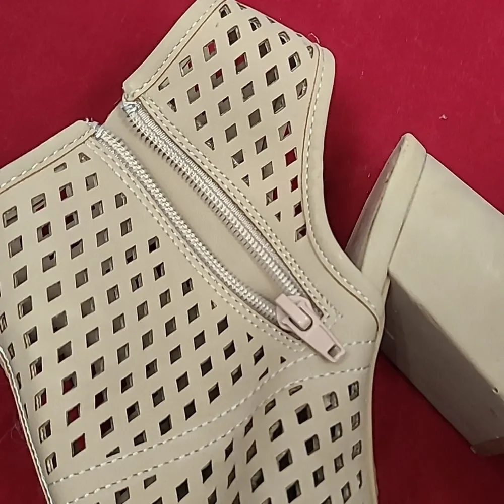 Clean Girl Neutral Block Heels Size 9 Euro Summer Cutout Booties Nude